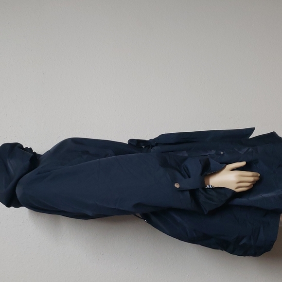 Lark & Ro, Gringham Short Trench Coat, Size M, Navy Color. - Picture 4 of 11